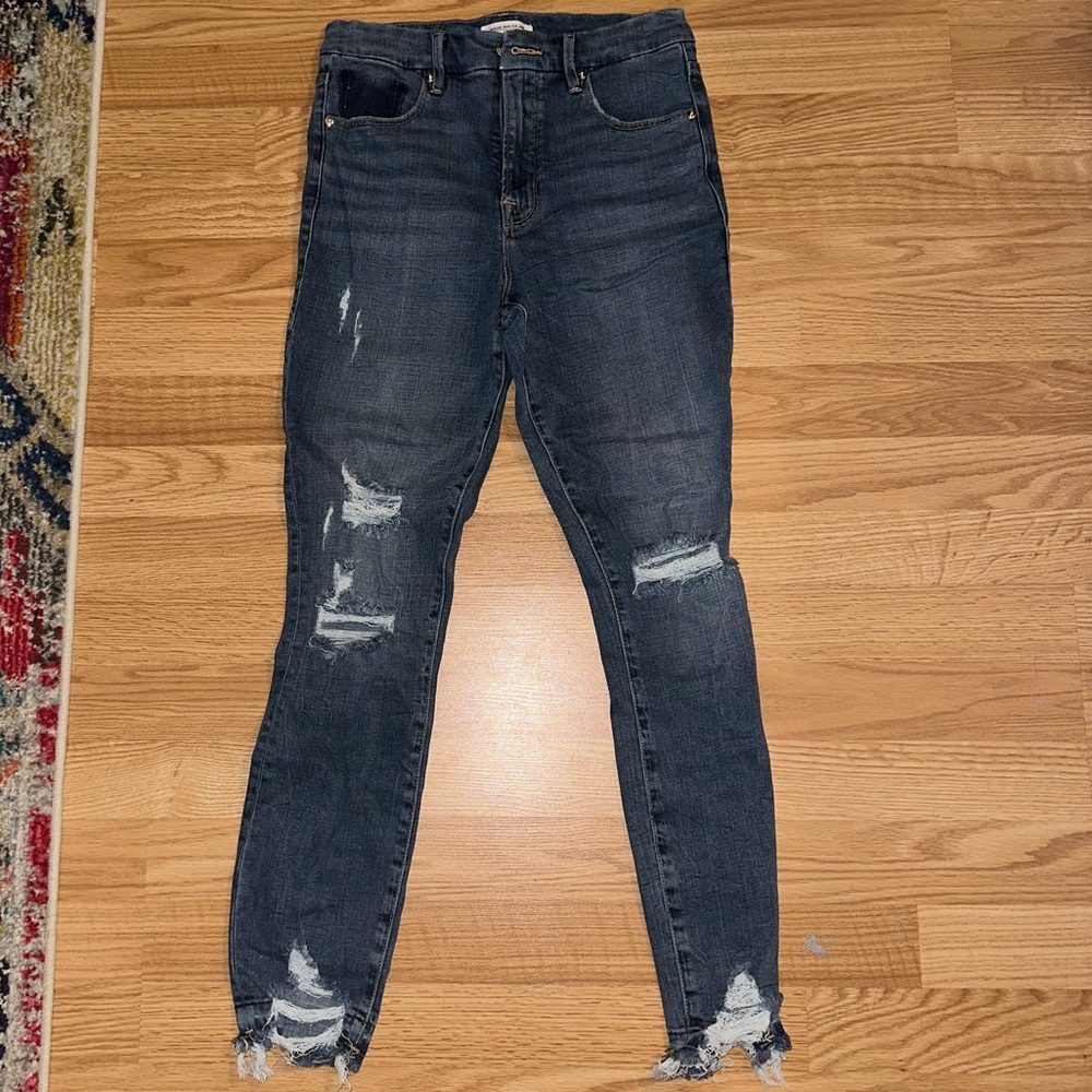 Good American Good Waist Ripped Blue Jeans with frayed ankles size 8/29